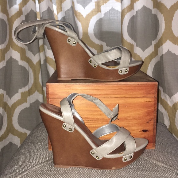 Charlotte Russe Grey Wedge Platform Shoes - Picture 1 of 4